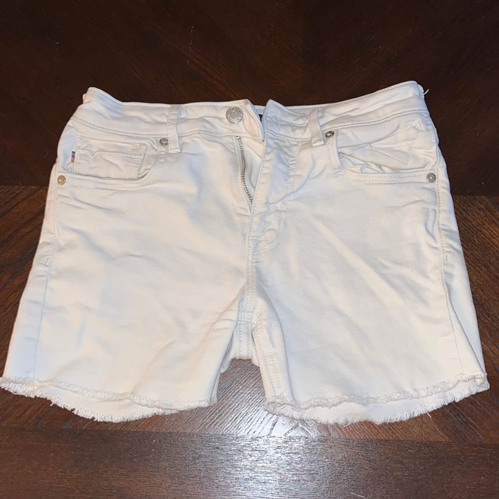 Vigoss white jean shorts. Size 25, length 21/2